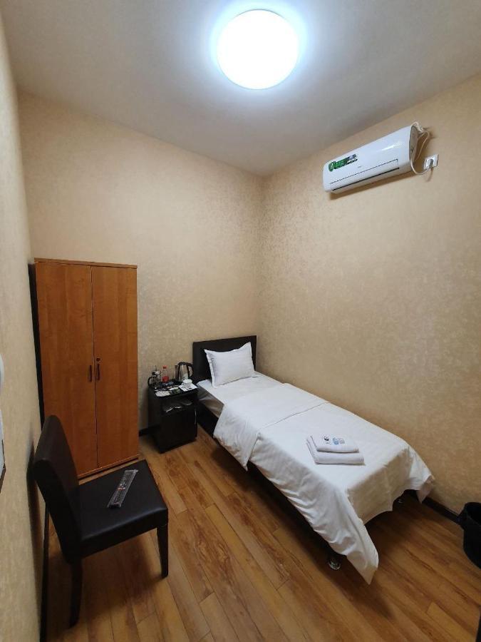 Hayot Hostel Tasjkent Buitenkant foto