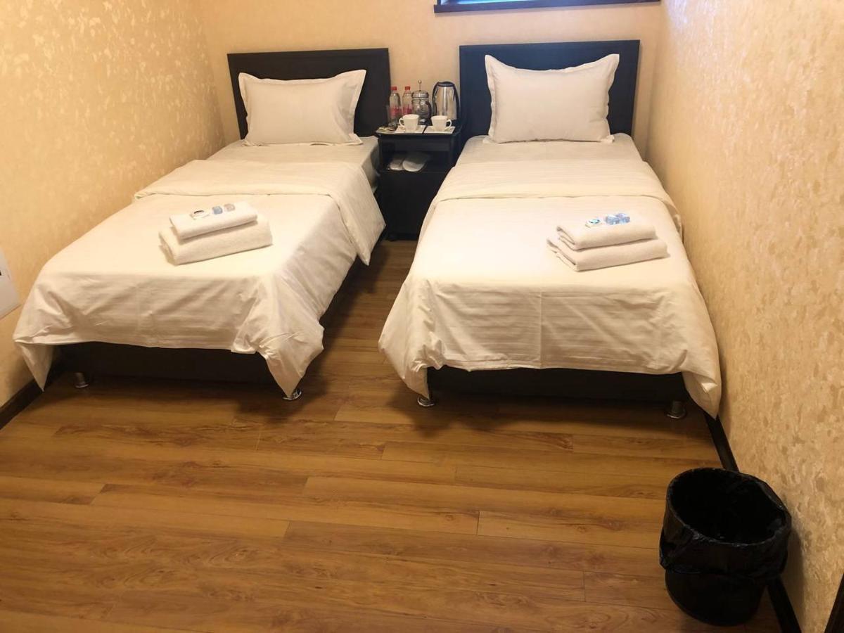 Hayot Hostel Tasjkent Buitenkant foto