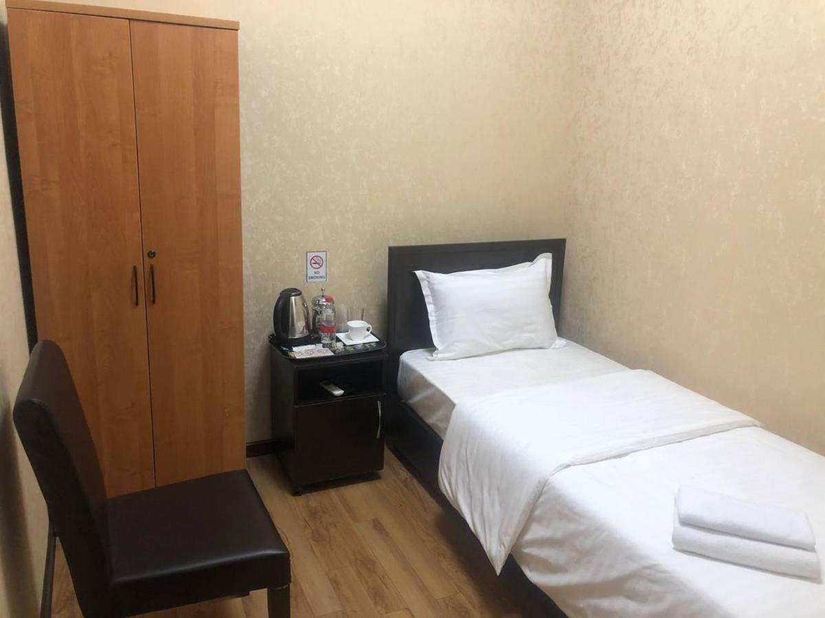 Hayot Hostel Tasjkent Buitenkant foto