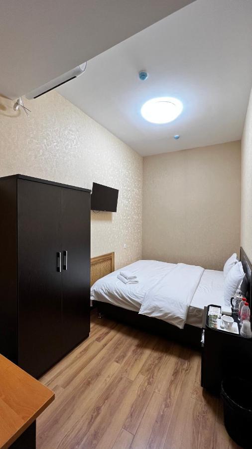 Hayot Hostel Tasjkent Buitenkant foto