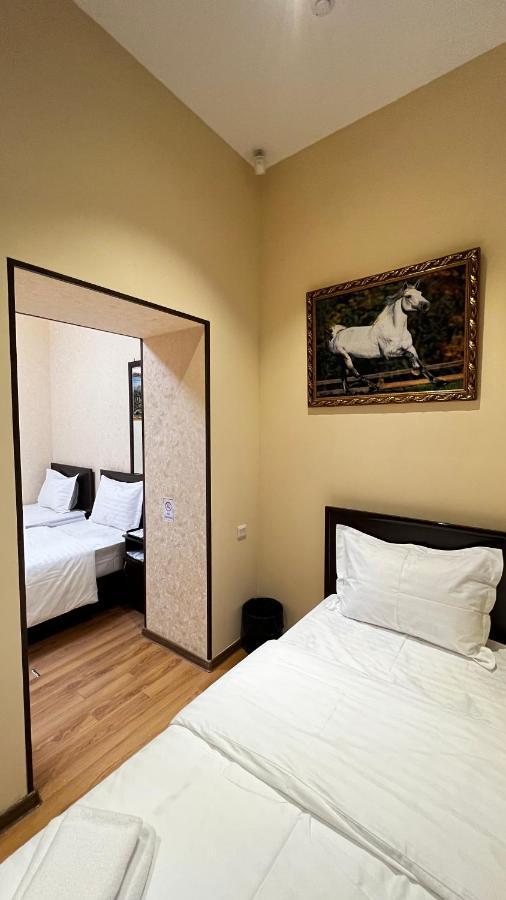Hayot Hostel Tasjkent Buitenkant foto