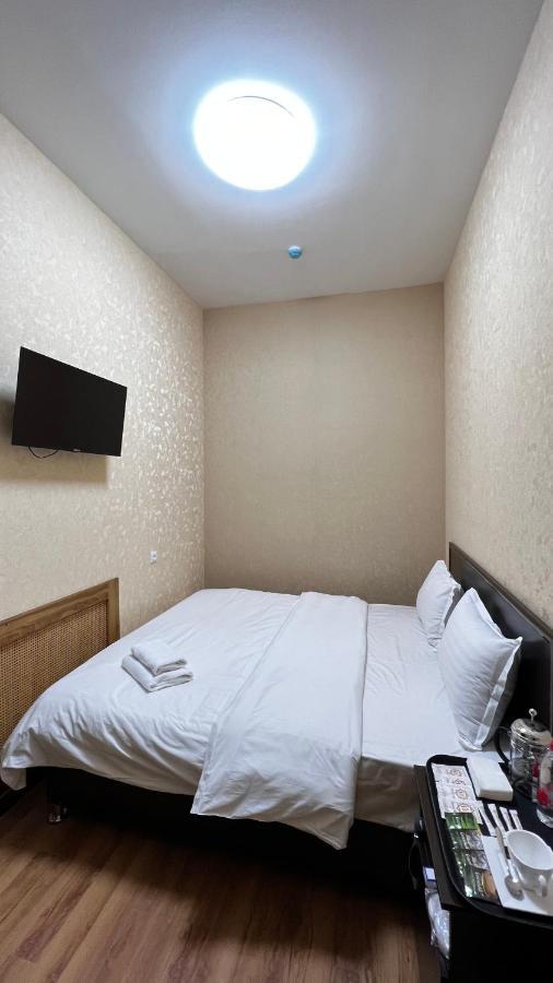 Hayot Hostel Tasjkent Buitenkant foto